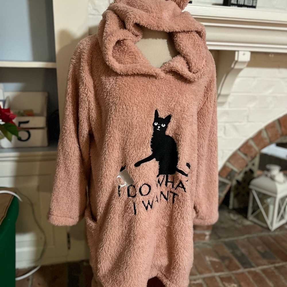 Fuzzy Kitty Hoodie!